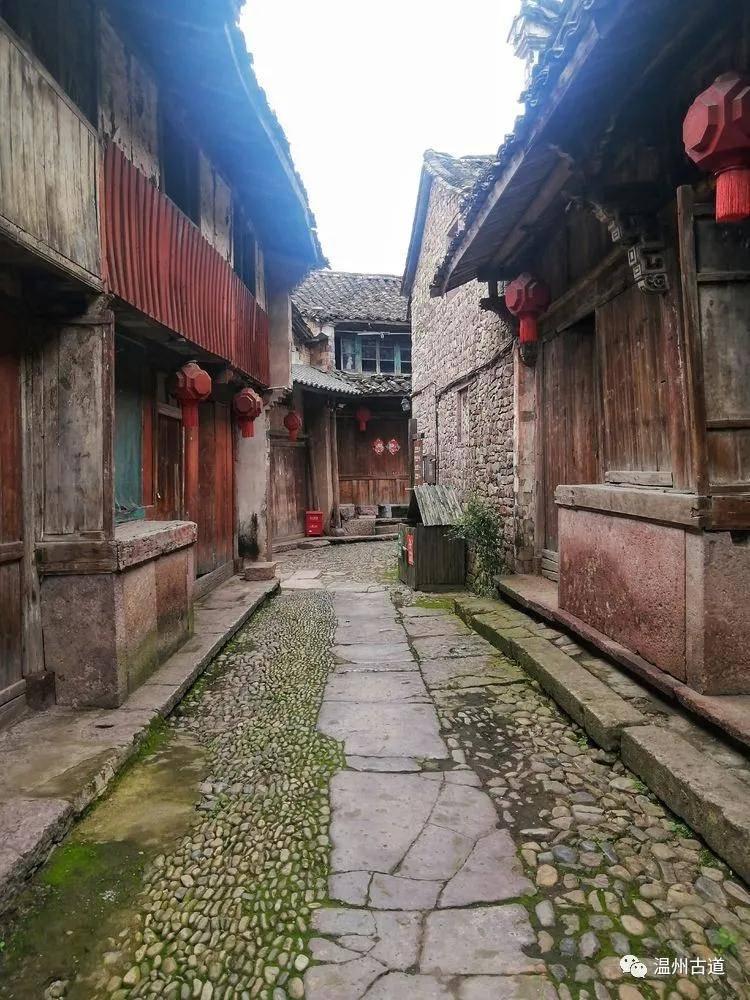 引球进框