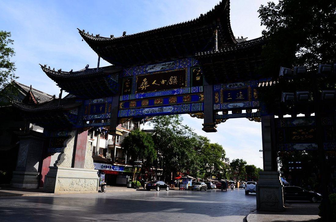 逃离遗弃的建筑4